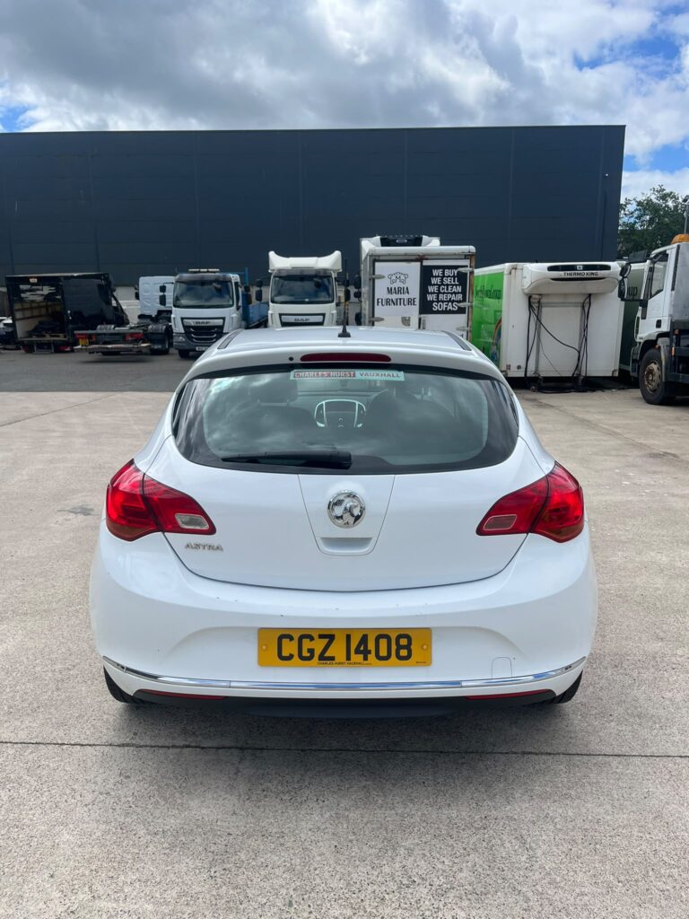 April 2016 Vauxhall Astra Excite 1.4