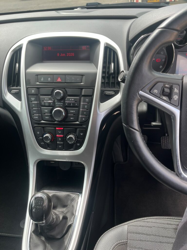 April 2016 Vauxhall Astra Excite 1.4