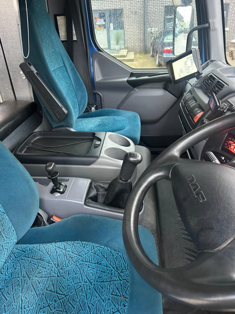 2006 DAF LF 45-150 7.5T Horsebox