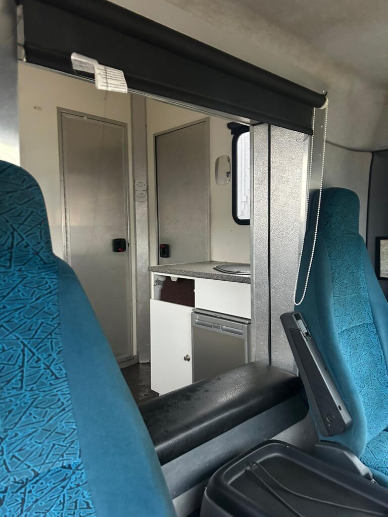2006 DAF LF 45-150 7.5T Horsebox