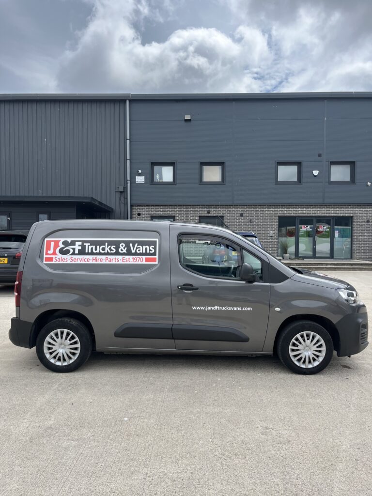 December 2020 Citroen Berlingo 650 Enterprise 1.5d