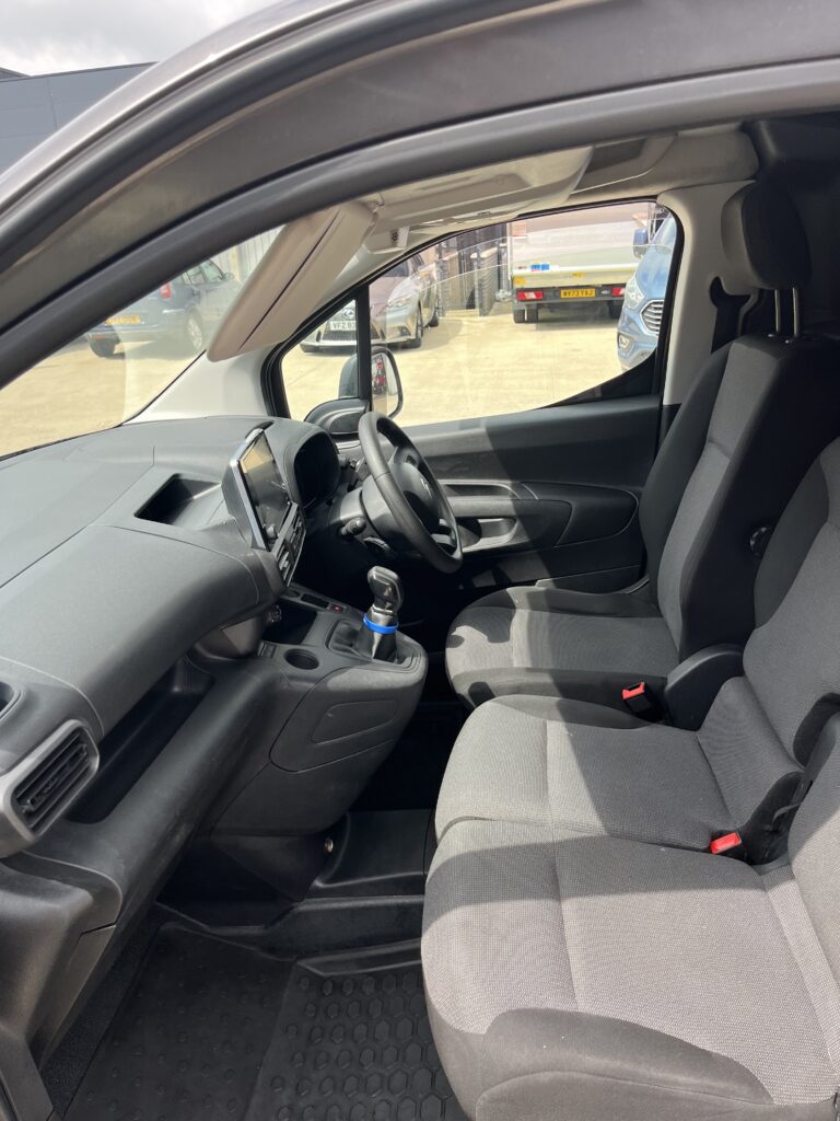 December 2020 Citroen Berlingo 650 Enterprise 1.5d