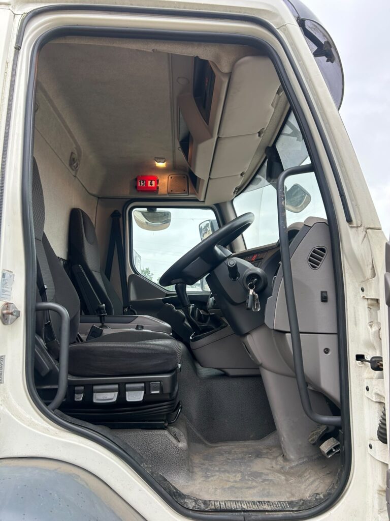 March 2017 DAF LF 55 260