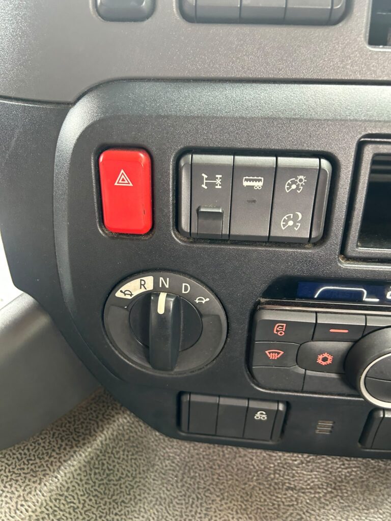 December 2018 DAF CF 340 Hotbox