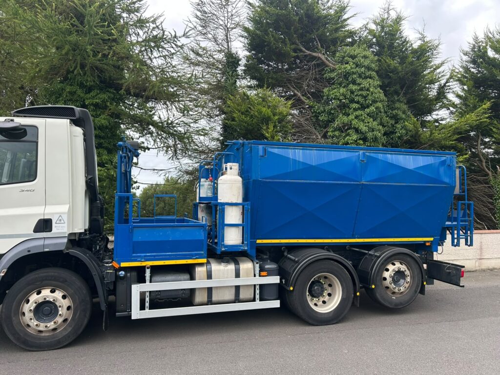 December 2018 DAF CF 340 Hotbox