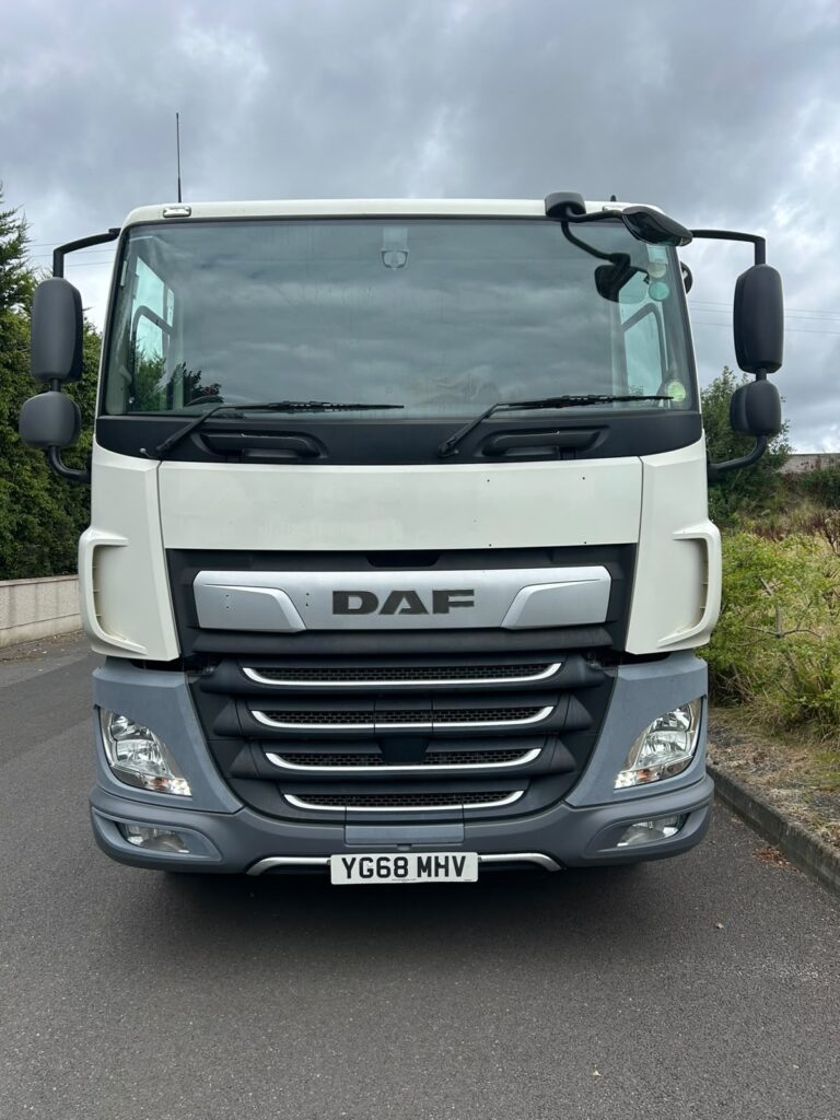 December 2018 DAF CF 340 Hotbox