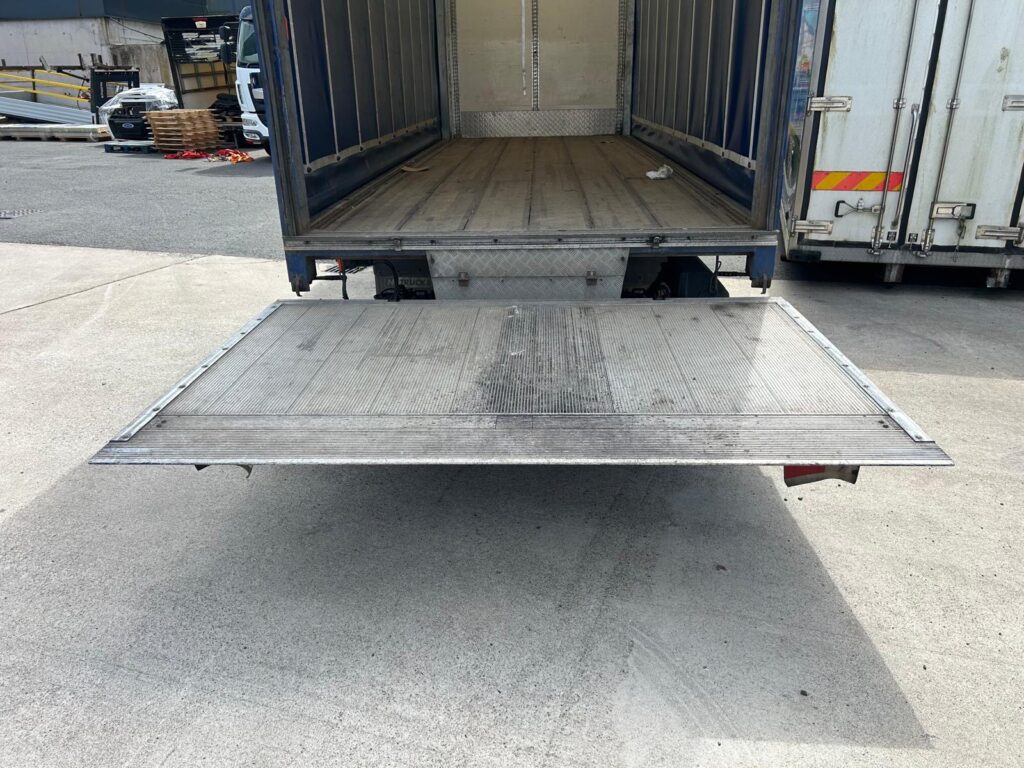 2016 Dhollandia DHLM.10 100kgs Alloy Cantilver Tail Lift