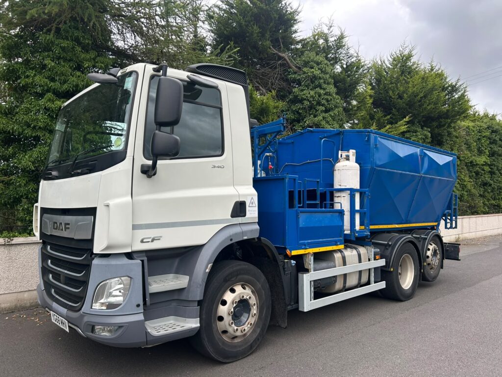 December 2018 DAF CF 340 Hotbox