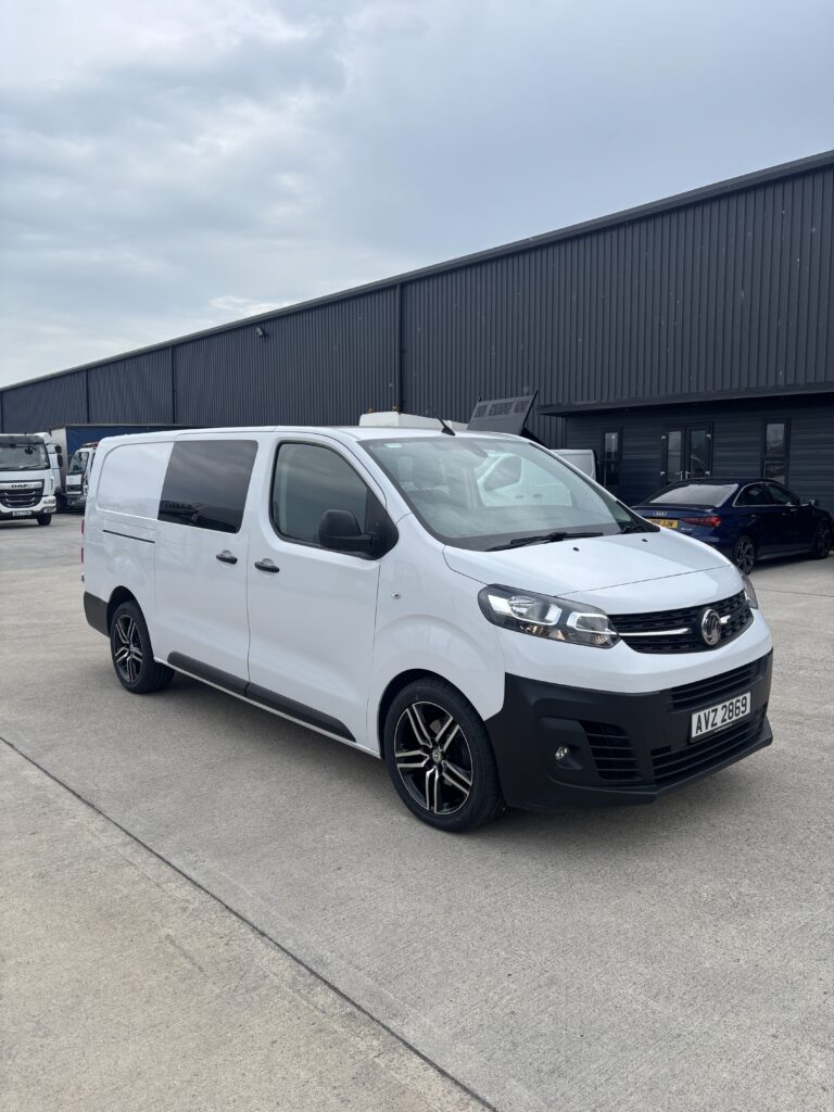 October 2022 Vauxhall Vivaro 2.0d Crew Cab