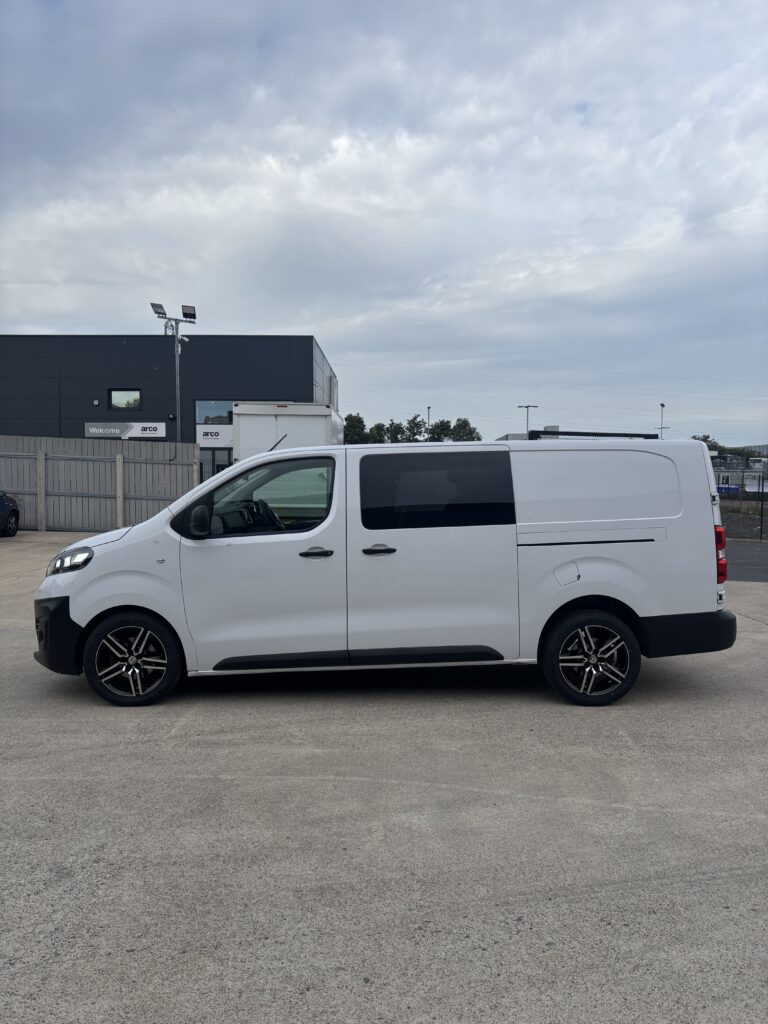 October 2022 Vauxhall Vivaro 2.0d Crew Cab