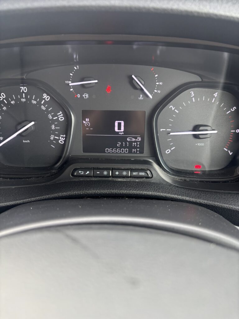 October 2022 Vauxhall Vivaro 2.0d Crew Cab