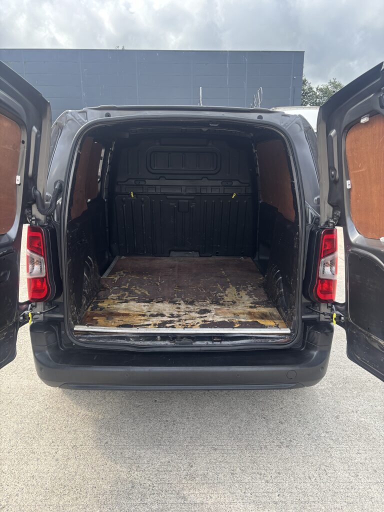 December 2020 Citroen Berlingo 650 Enterprise 1.5d