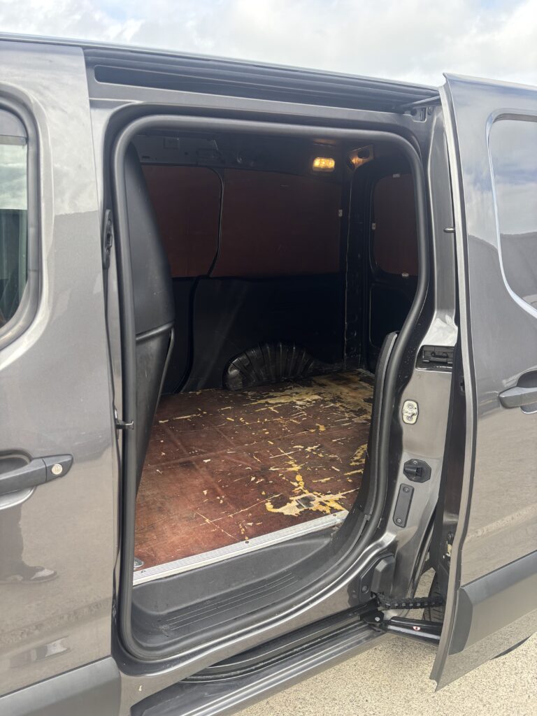 December 2020 Citroen Berlingo 650 Enterprise 1.5d