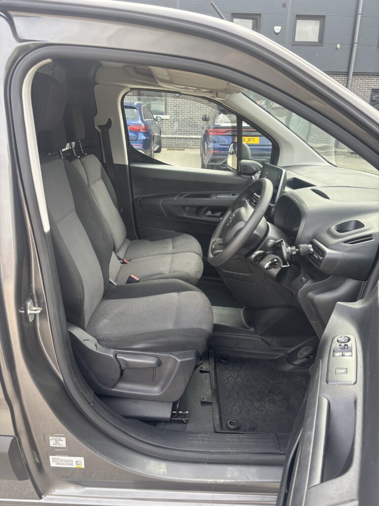 December 2020 Citroen Berlingo 650 Enterprise 1.5d