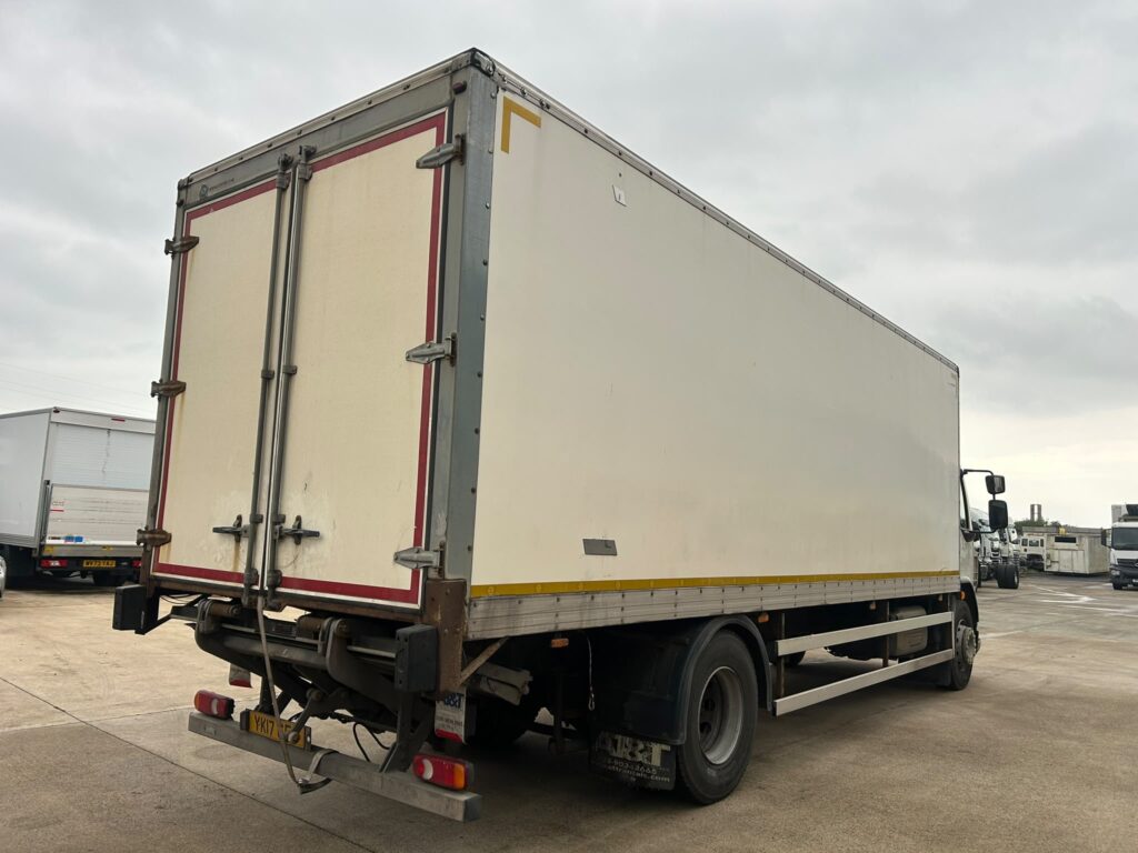 March 2017 DAF LF 55 260