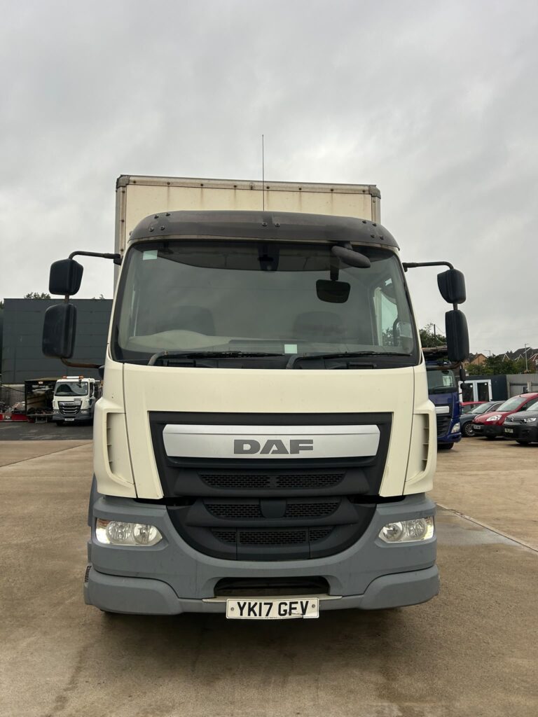 March 2017 DAF LF 55 260