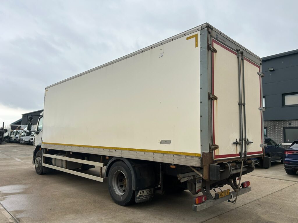 March 2017 DAF LF 55 260