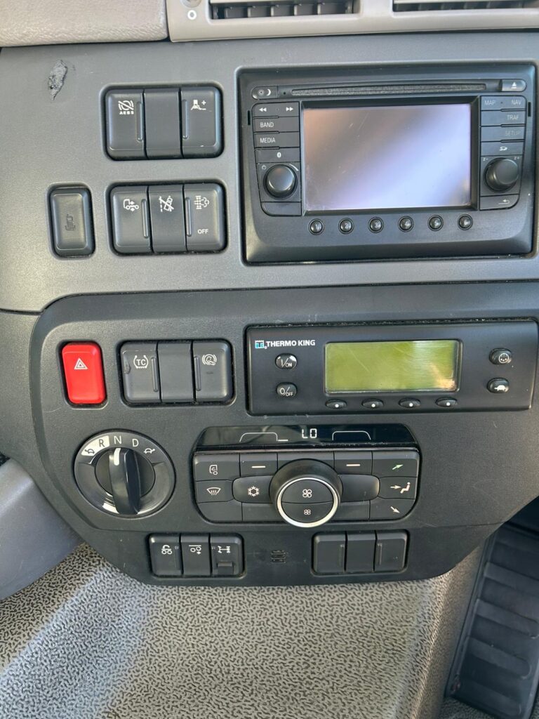 2019 DAF CF 320 26 Ton Fridge Lorry