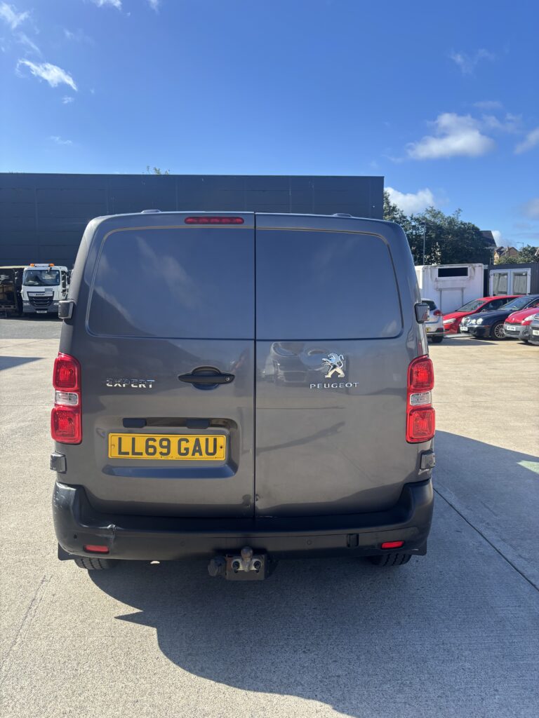 December 2019 Peugeot Expert Professional L1 BlueHDi