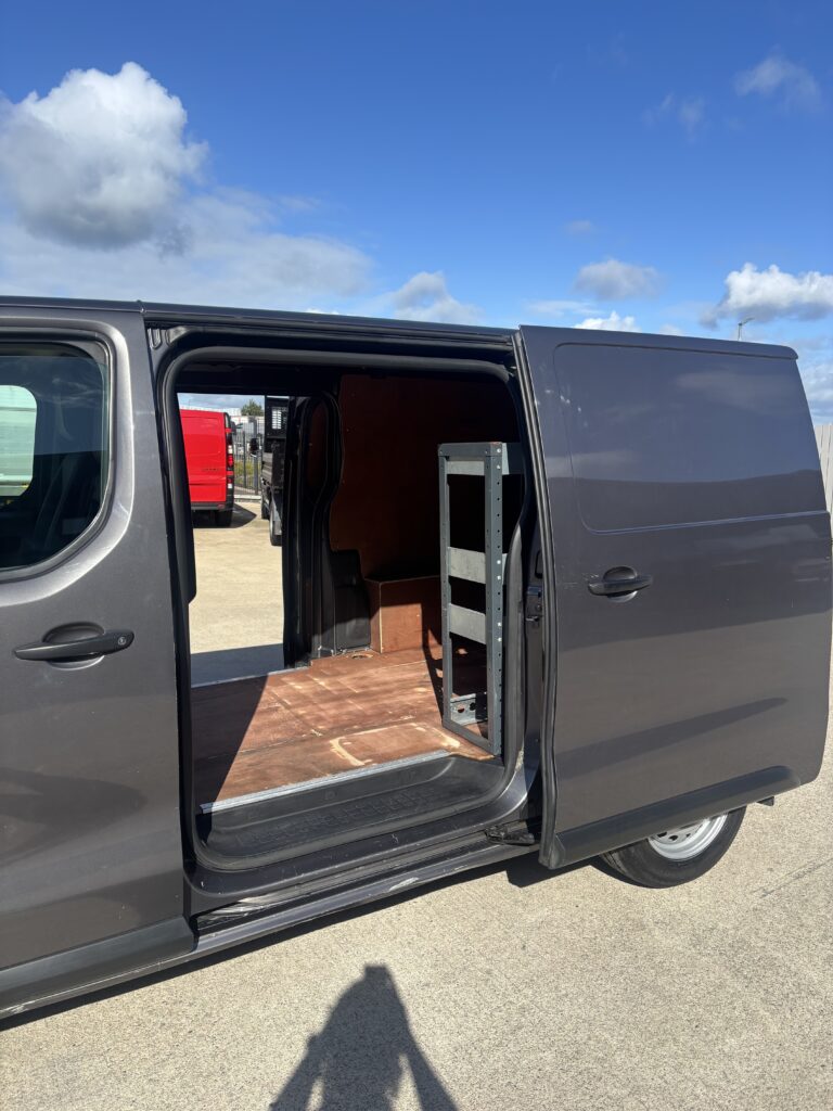 December 2019 Peugeot Expert Professional L1 BlueHDi
