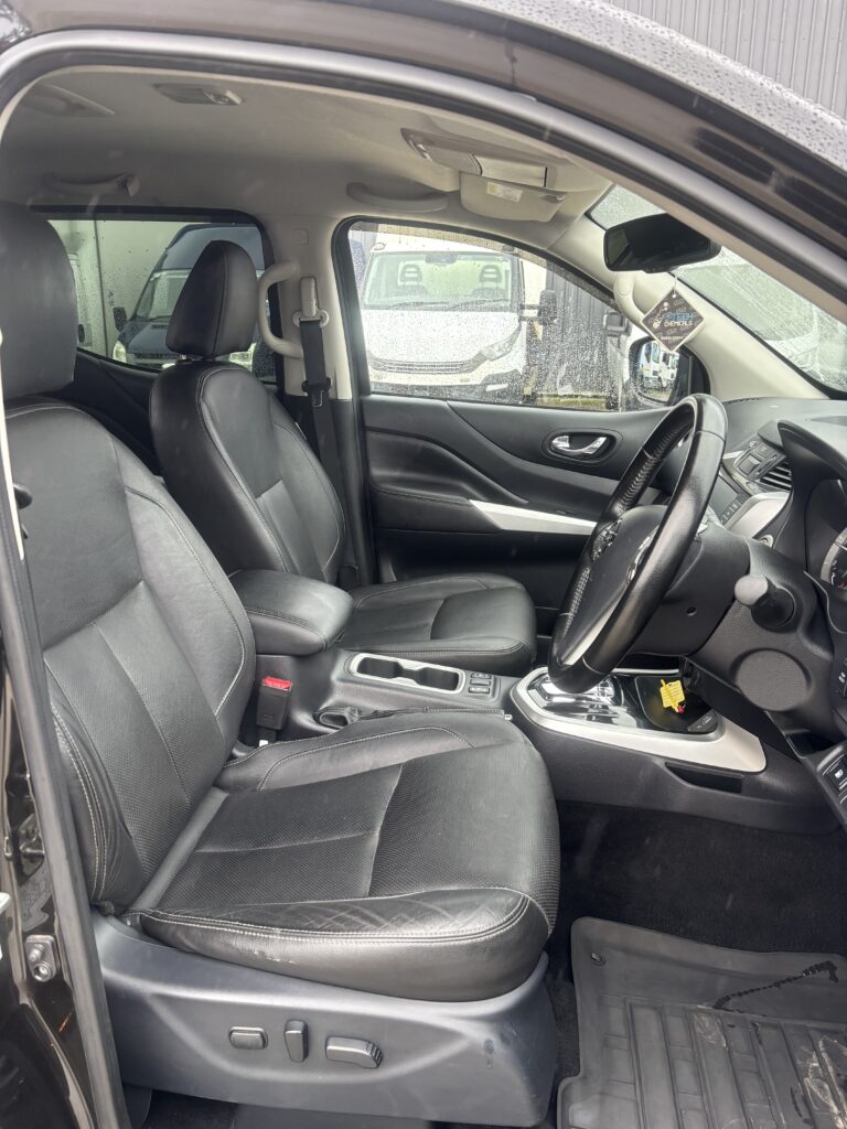 September 2019 Nissan Navara Tekna DCi 2.3d