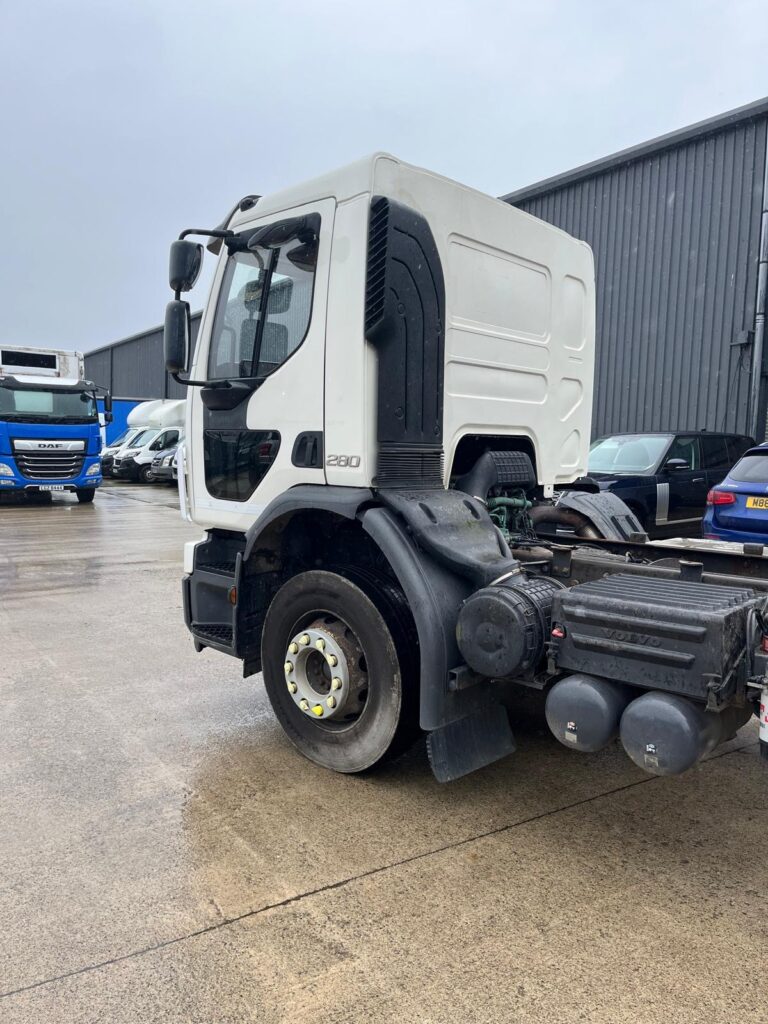 April 2018 Volvo FLE 280 Chassis Cab
