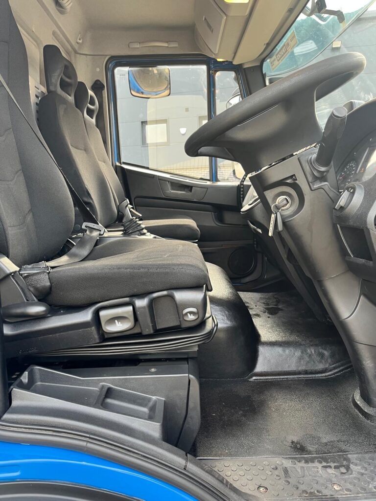 August 2019 Iveco 180e25 Flatbed