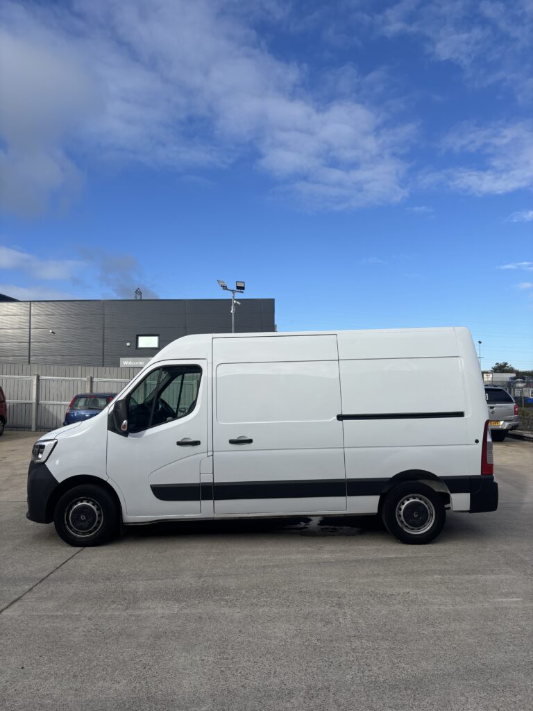 November 2020 Renault Master Business 2.3L MWB