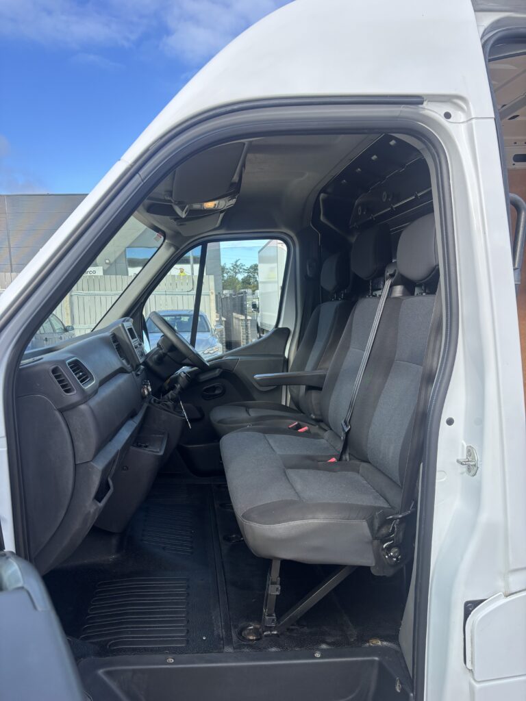 November 2020 Renault Master Business 2.3L MWB