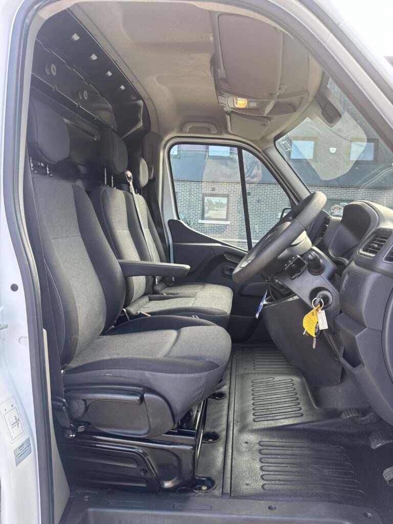 November 2020 Renault Master Business 2.3L MWB