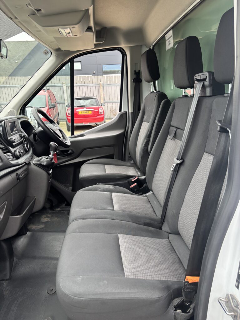 2022 Ford Transit T350 130 2.0 Leader EcoBlue Luton/Curtainsider