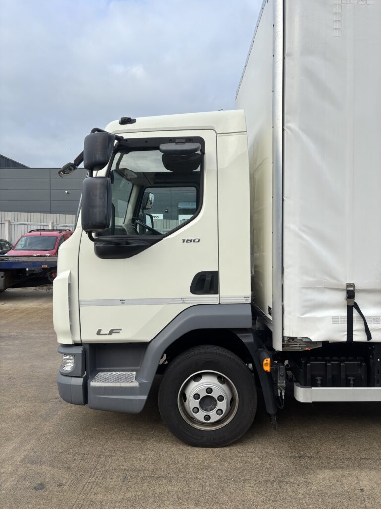 2023 DAF LF 45 180 7.5T Curtainsider